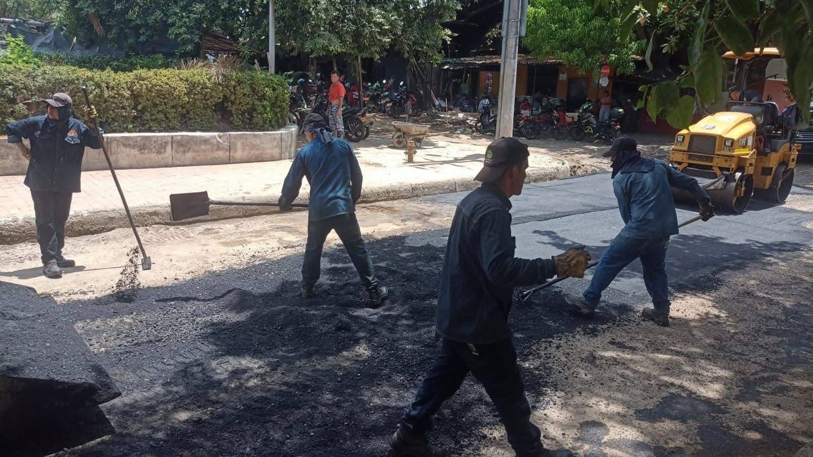 img_4617-3 Neiva adelanta recuperación de vías en varios sectores