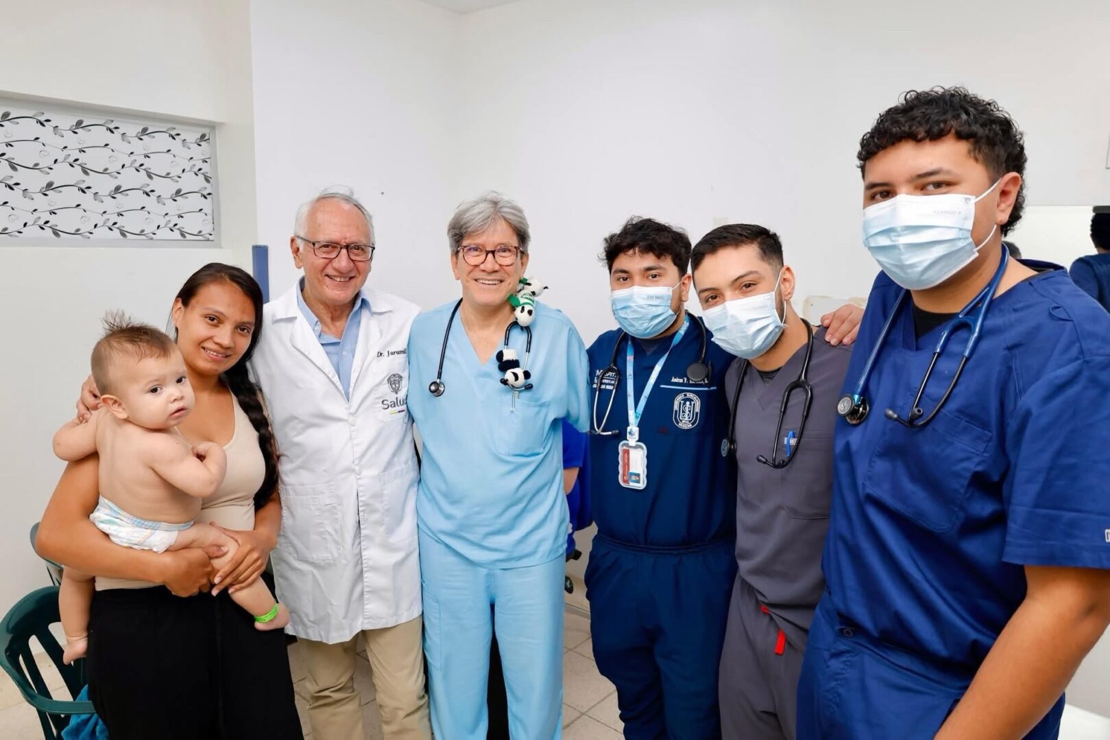 img_4941-2-1619x1080 Verifican avances en obras y equipos médicos en el Huila