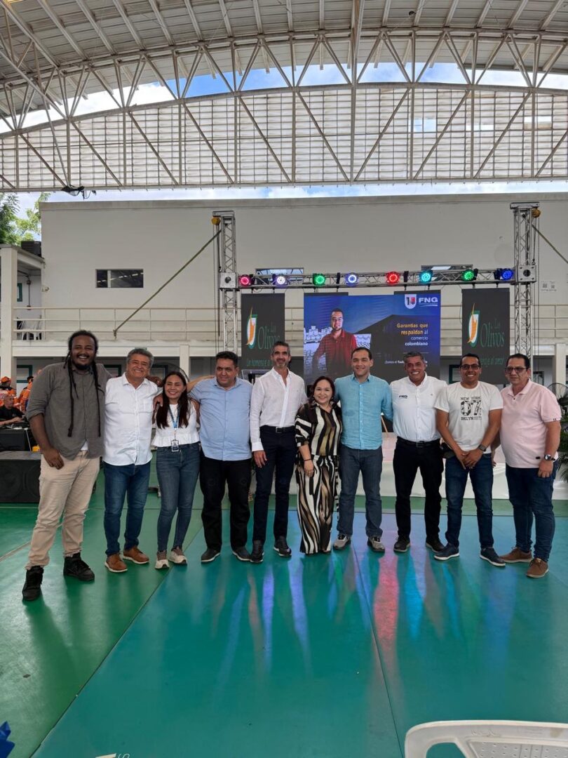 507901a3-63d5-4c29-b34c-31d9536aa225-810x1080 Secretario de Desarrollo Económico y Turismo, Jorge Andrés Géchem, recibe reconocimiento por su gestión en ExpoComercia 2025