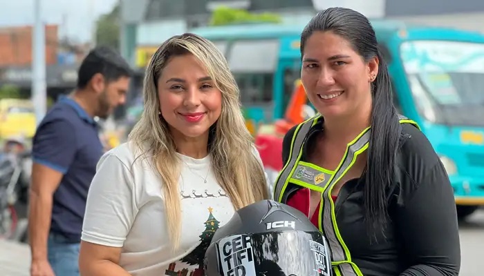 img_7658-3 Continúa en Neiva la ‘Cambiatón de Cascos por la Vida’